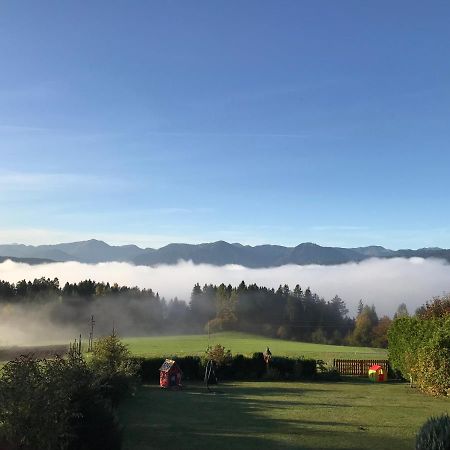 Landhaus Seeblick Hotel Millstatt Exterior photo