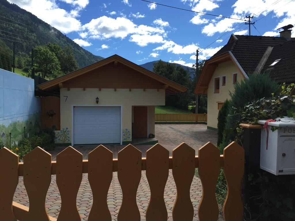 Landhaus Seeblick Hotel Millstatt Exterior photo