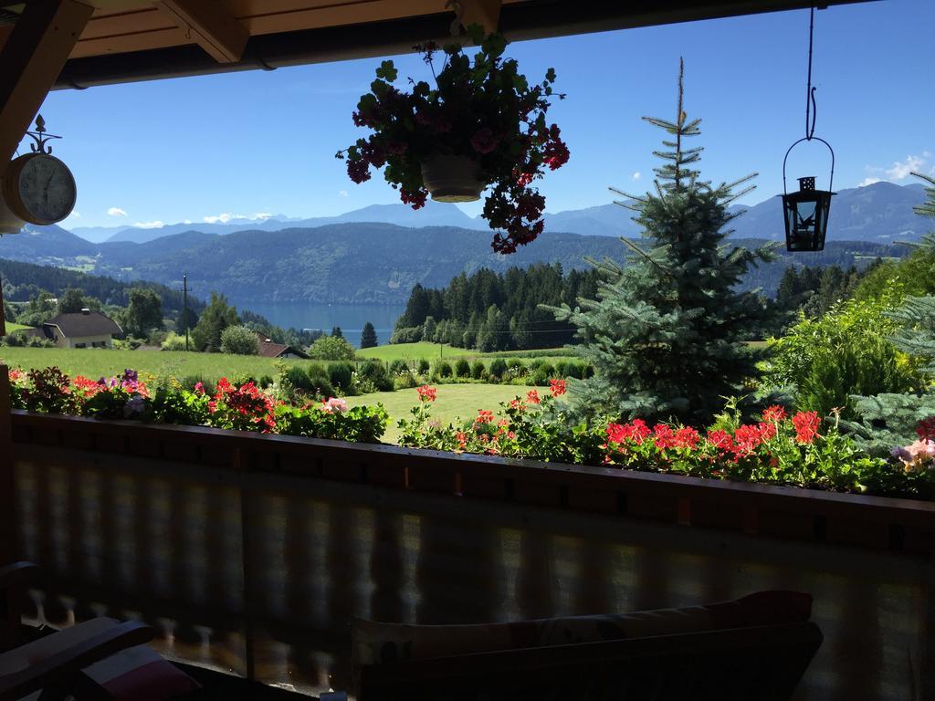 Landhaus Seeblick Hotel Millstatt Exterior photo