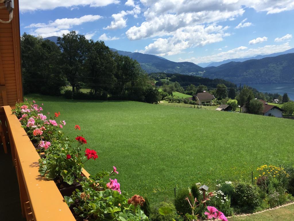 Landhaus Seeblick Hotel Millstatt Exterior photo